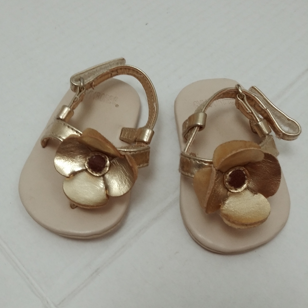GYMBOREE Baby Sandal Gold Flower Size 2